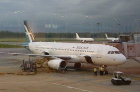 Escale &agrave; Singapour pour changer d'avion &agrave; destination de Solo