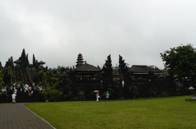 Temple de BESAKIH