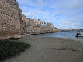 port de p&ecirc;che o&ugrave; on parle encore un dialecte proche du grec