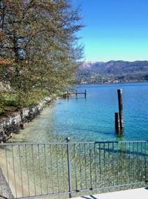 en attendant le ferry ...
