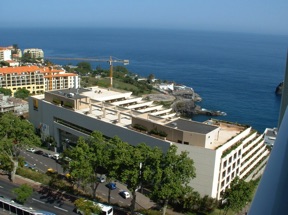 beaucoup d'h&ocirc;tels &agrave; FUNCHAL