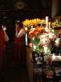 march&eacute; aux fleurs