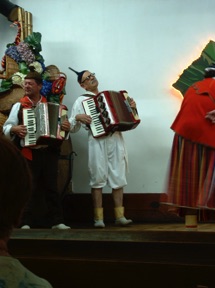 soir&eacute;e folklorique