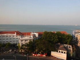 Vue depuis ma chambre sur l'Eastern and Oriental Hotel Vue depuis ma chambre sur l'Eastern and Oriental Hotel
