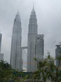 les Tours Petronas avec la pluie … les Tours Petronas avec la pluie …