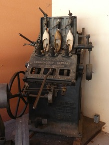 la machine &agrave; fabriquer les sabots