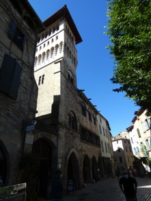 l'ancien H&ocirc;tel de Ville datant du 11eme si&egrave;cle