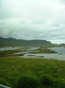 de nombreux ponts relient les &icirc;les entre elles