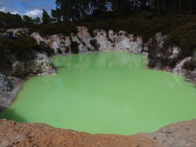 Roto Karikitea dont le PH est de 2 et la temp&eacute;rature de 14&deg;