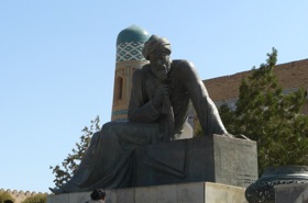 AL KHAWARIZMI, math&eacute;maticien, g&eacute;ographe, astrologue et astronome