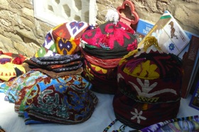 vente de chapeaux ouzb&egrave;ques