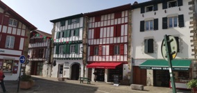 ESPELETTE
Pyrénées atlantiques ESPELETTE
Pyrénées atlantiques