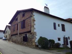 GARRIS
Pyrénées atlantiques GARRIS
Pyrénées atlantiques