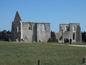 Abbaye cistercienne "Notre Dame de R&eacute;" dite "des chateliers"  - XIIeme si&egrave;cle