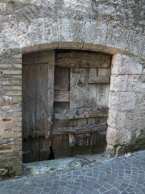FRANCE
Castelnau de Montmiral