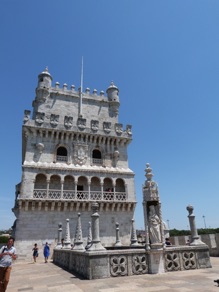 poivrières mauresques, fenêtres terminées, loggias Renaissance italienne poivrières mauresques, fenêtres terminées, loggias Renaissance italienne