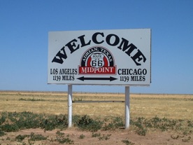 Nous voilà à mi-chemin de Chicago et de Los Angelés Nous voilà à mi-chemin de Chicago et de Los Angelés