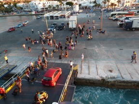 Escale sur l'île de PAROS Escale sur l'île de PAROS