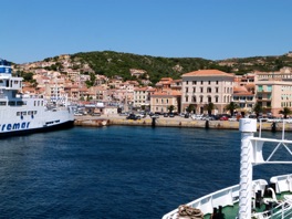 arriv&eacute;e dans la ville qui porte le m&ecirc;me nom : LA MADDALENA