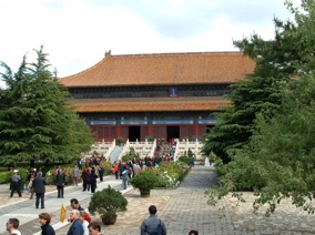 CHINE : tombes impériales des Ming et Qing
(2000) CHINE : tombes impériales des Ming et Qing
(2000)