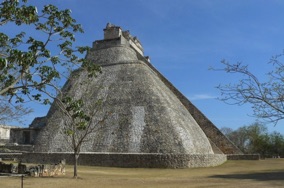 MEXIQUE : Uxmal
(1996) MEXIQUE : Uxmal
(1996)