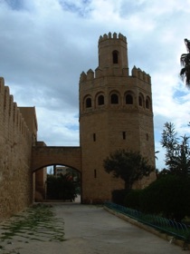 MONASTIR : une partie des remparts MONASTIR : une partie des remparts
