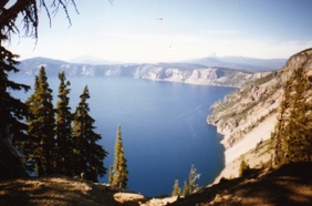 qui est le lac le plus profond des Etats Unis : 589 m