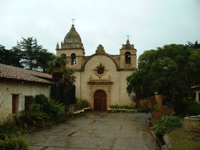 CARMEL MISSION construite en 1770 par les espagnols CARMEL MISSION construite en 1770 par les espagnols