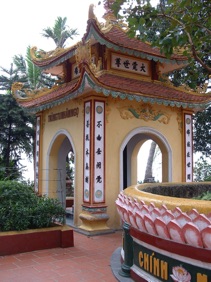 Pagode Tran Qu&ocirc;c qui aurait &eacute;t&eacute; fond&eacute;e au VI&egrave;me si&egrave;cle