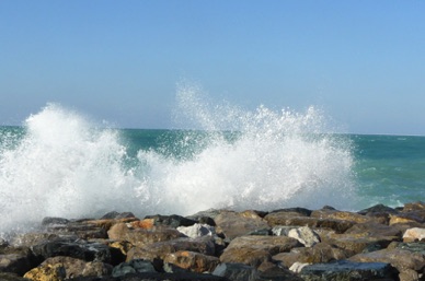 l'eau du Golfe est démontée