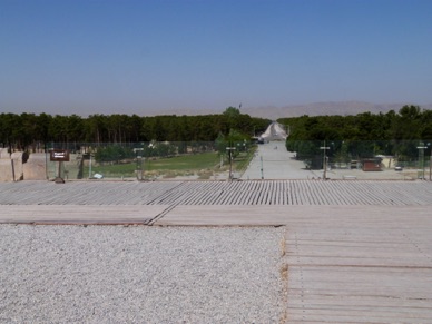 avenue construite en 1971 par le dernier Shah pour les 2500 ans de l'Empire sassanide