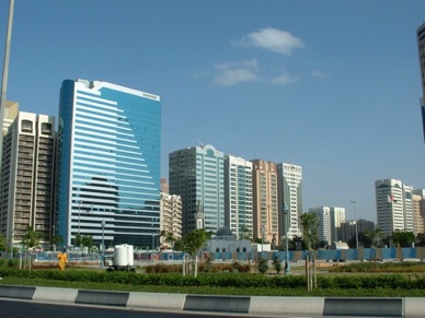 Entrée dans la ville d'Abu Dhabi