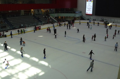 et m&ecirc;me une patinoire !!!