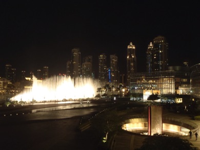 spectacle des fontaines depuis notre table !