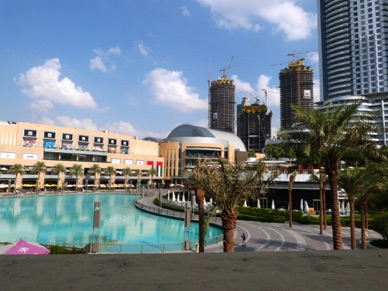 D&eacute;jeuner dans le quartier de Duba&iuml; Mall