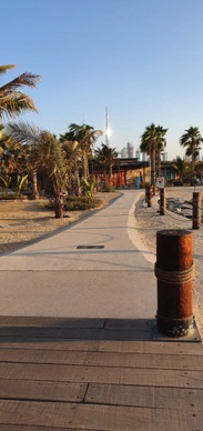 Pour commencer ce s&eacute;jour un petit tour dans le quartier de La Mer .....