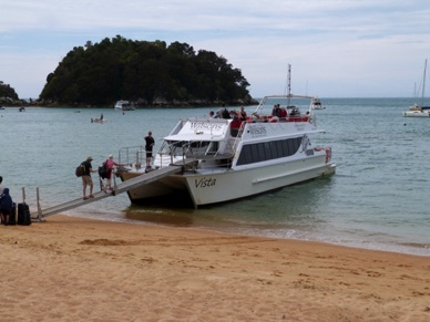 KAITERITERI : départ en croisière le long d'Abel Tasman Park