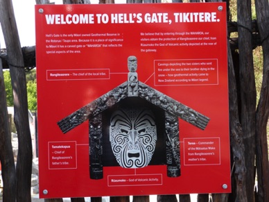 TIKITERE Hell"S Gate et son intense activité volcanique ....
